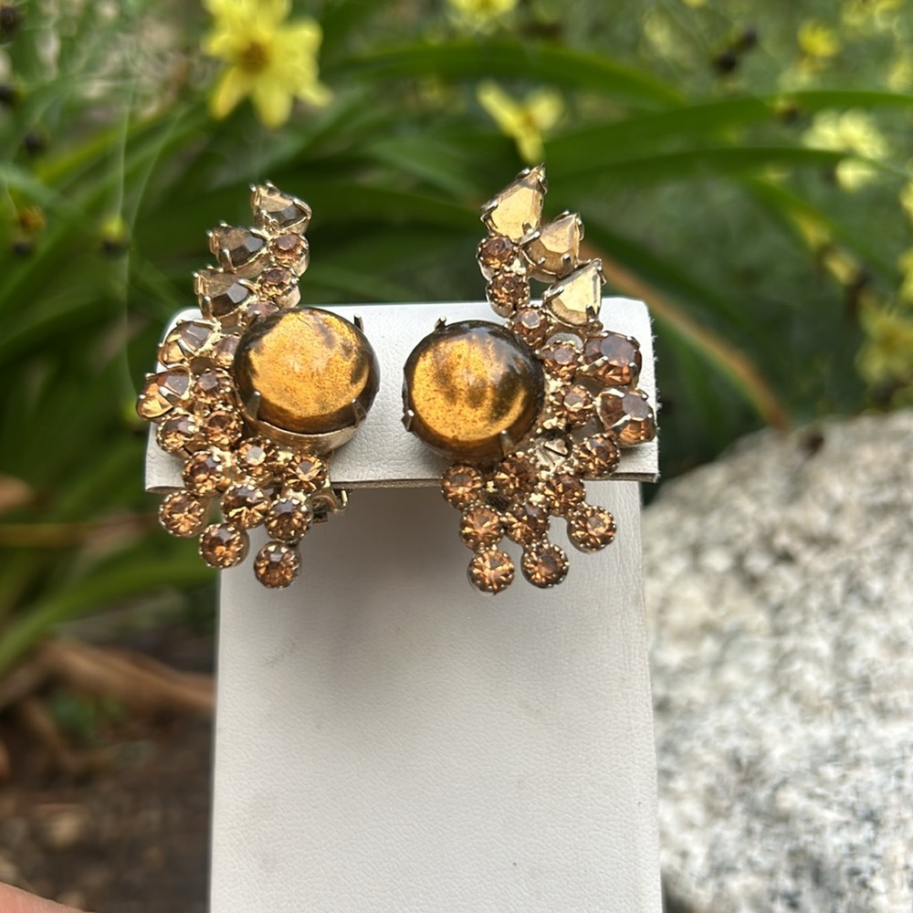 Amber color rhinestone and lucite cabochon vintage clip on lil Gold Earrings